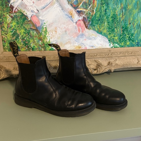 Dr. Martens Black Leather Chelsea Boots 2976 - Picture 1 of 8